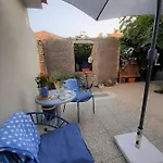 Ana *